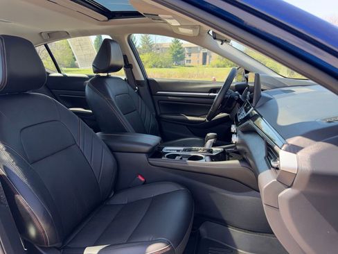 Used 2024 Nissan Altima 2.0 SR image 32