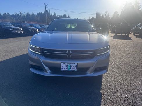 Used 2015 Dodge Charger SE image 2