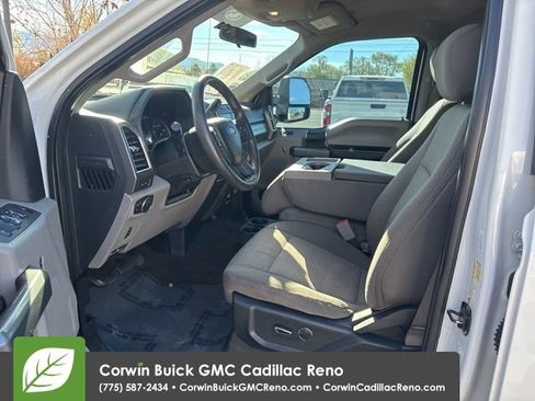 Used 2017 Ford F250 XLT w/ XLT Value Package image 12