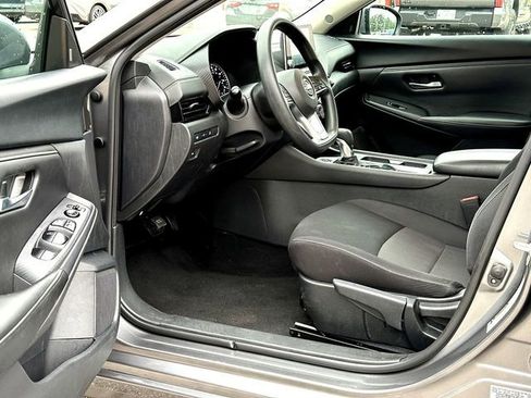 Used 2024 Nissan Sentra SV FWD image 10
