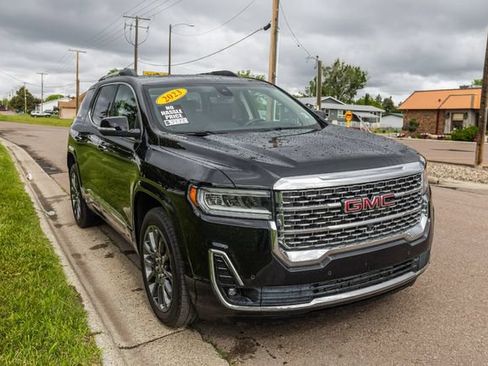 Used 2023 GMC Acadia Denali w/ Black Diamond Edition AWD/4WD image 3