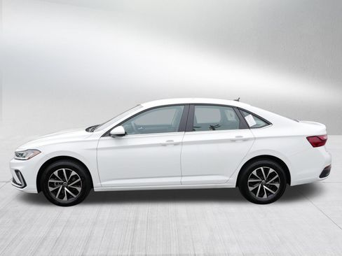 Certified 2025 Volkswagen Jetta S FWD image 4