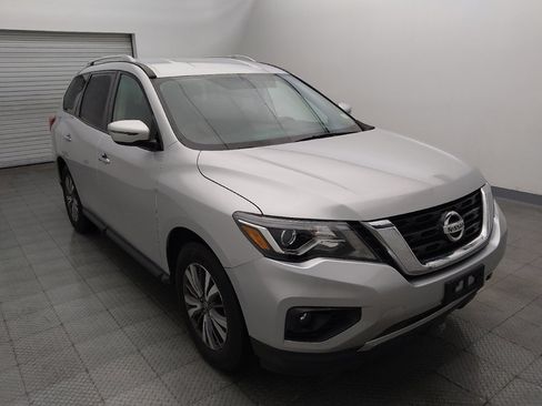 Used 2019 Nissan Pathfinder SV FWD image 13