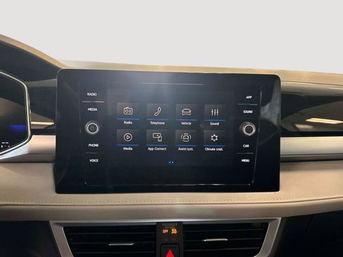 New 2026 Volkswagen Taos SE AWD/4WD image 24