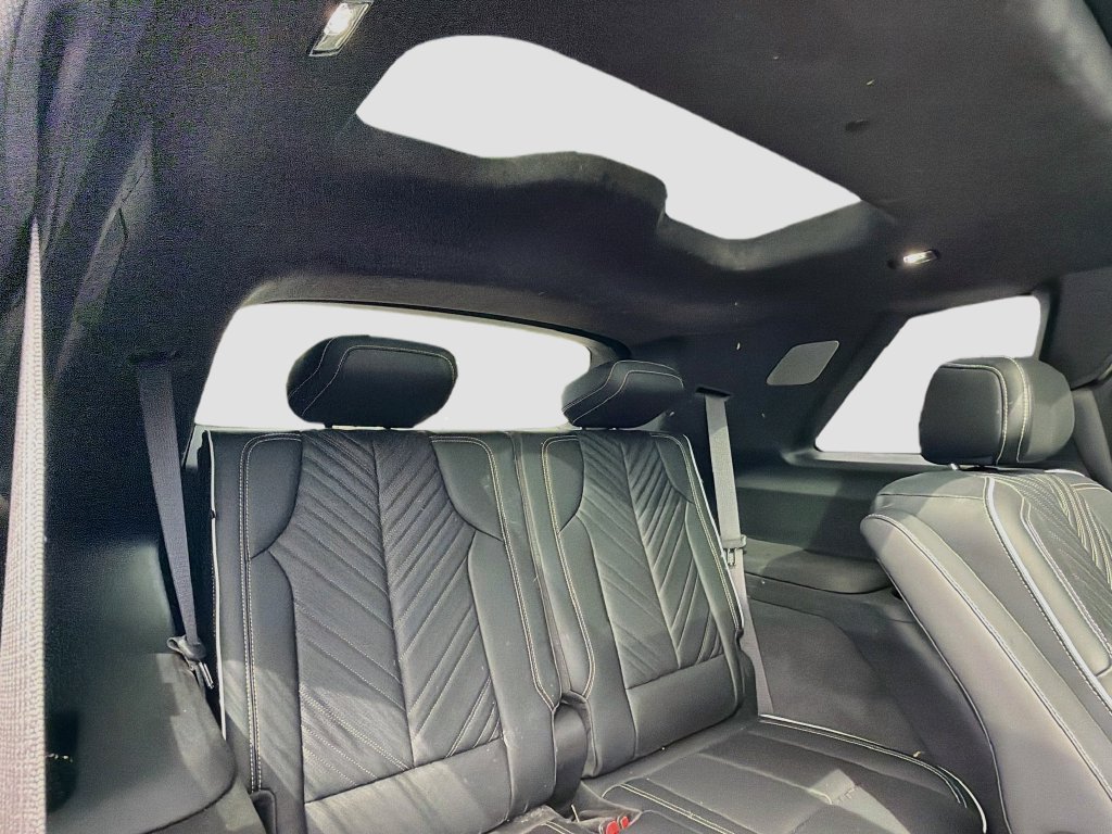 Certified 2026 Cadillac Vistiq Sport w/ LPO, Floor Liner Package AWD/4WD image 29