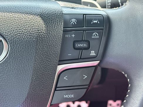Used 2025 Toyota Camry SE FWD image 25