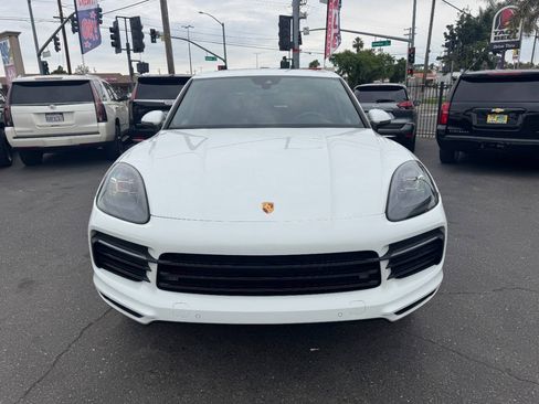 Used 2020 Porsche Cayenne AWD/4WD image 3