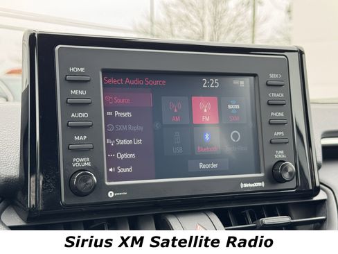 Used 2021 Toyota RAV4 LE image 9