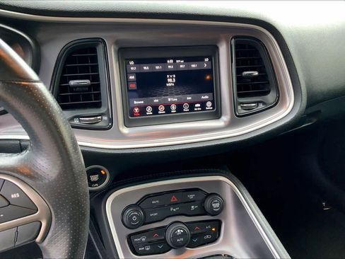 Used 2019 Dodge Challenger R/T RWD image 6