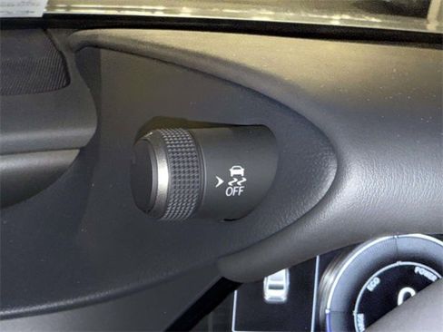 New 2025 Lexus ES 300h w/ Premium Package image 17