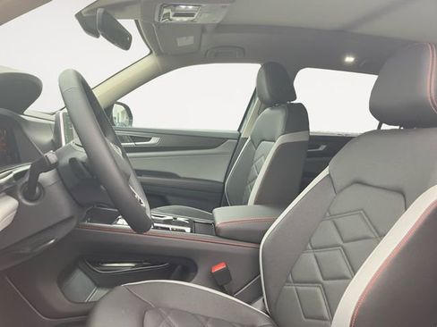 New 2026 Volkswagen Atlas Peak Edition image 9