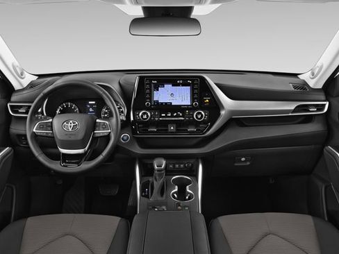 Used 2025 Toyota Highlander Limited image 3