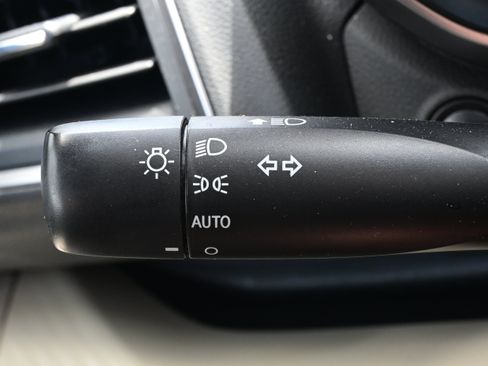 Used 2021 Subaru Ascent Premium w/ Sport Package AWD/4WD image 30