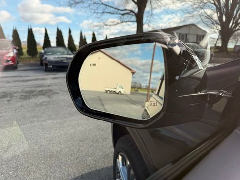 Used 2025 Buick Enclave Sport Touring w/ Super Cruise Package image 10