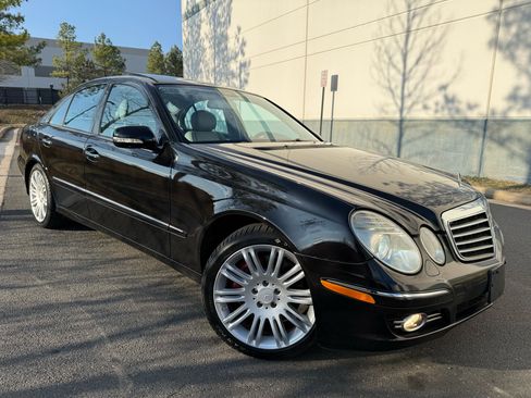 Used 2008 Mercedes-Benz E 350 4MATIC Sedan image 1