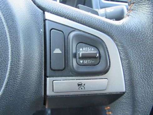 Used 2017 Subaru Crosstrek 2.0i Limited image 36