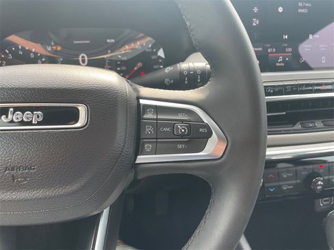 Used 2024 Jeep Compass Limited image 21