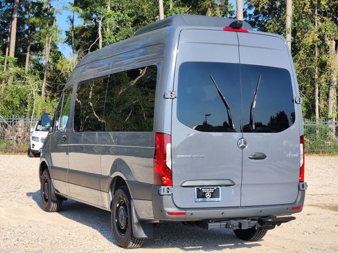 Used 2025 Mercedes-Benz Sprinter 2500 image 5