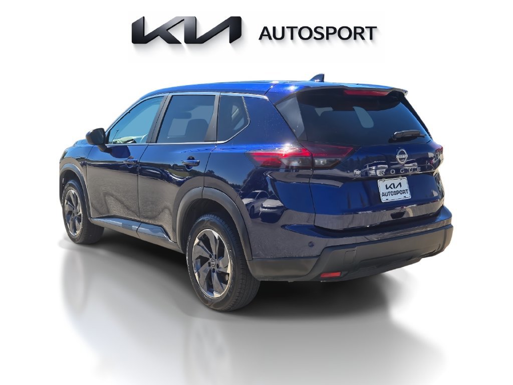 Used 2025 Nissan Rogue SV FWD image 10