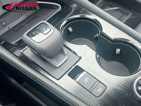 Used 2026 Nissan Rogue Platinum w/ Platinum Premium Package image 22