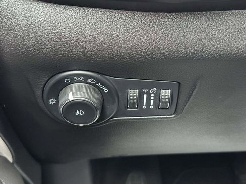 Used 2022 Jeep Compass Limited AWD/4WD image 21