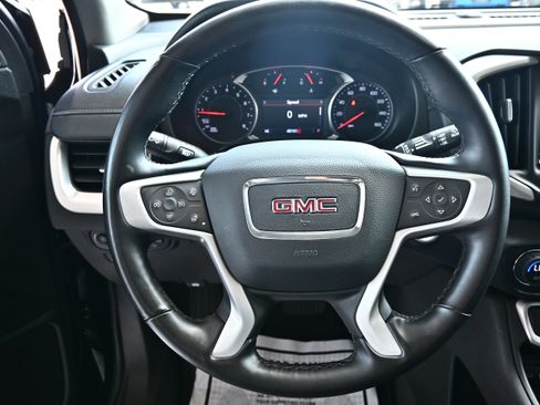 Used 2024 GMC Terrain SLT AWD/4WD image 18
