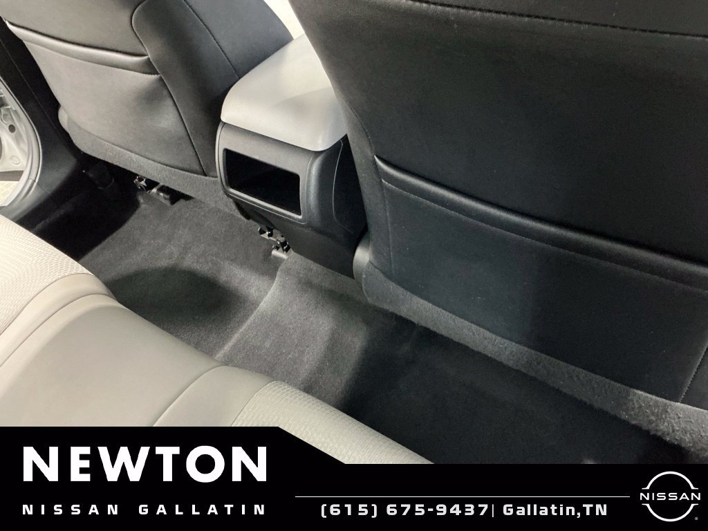 Used 2017 Toyota Camry SE FWD image 13