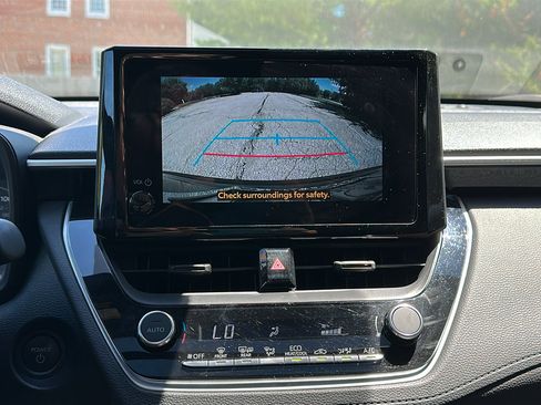 Used 2024 Toyota Corolla Cross AWD Hybrid w/ Moonroof Package image 20