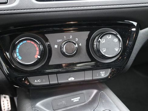 Certified 2022 Honda HR-V Sport image 16