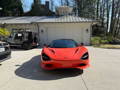 Used 2026 McLaren 750S Spider image 6