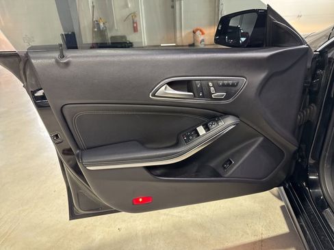 Used 2018 Mercedes-Benz CLA 250 4MATIC image 29