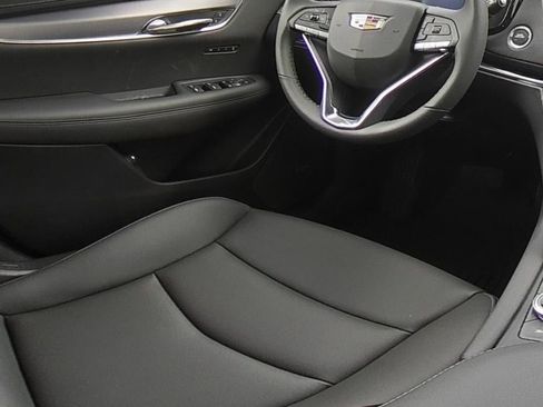 New 2025 Cadillac XT6 Luxury w/ LPO, Floor Liner Package image 12