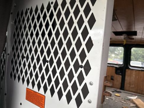 Used 1998 Ford E-350 and Econoline 350 RWD image 16