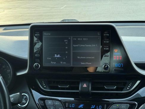 Used 2019 Toyota C-HR XLE FWD image 13