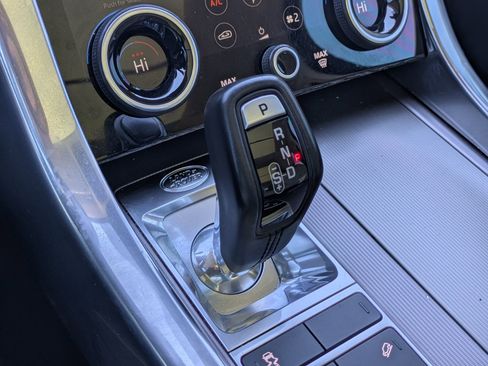 Used 2020 Land Rover Range Rover Sport HSE image 16