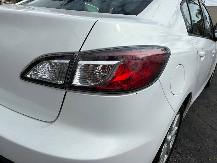 Used 2010 MAZDA MAZDA3 i Touring FWD image 30