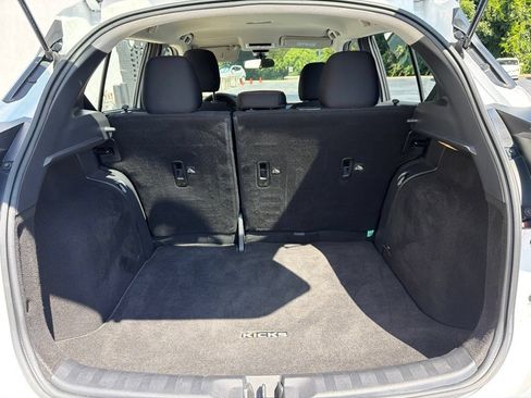 Used 2022 Nissan Kicks SR FWD image 20