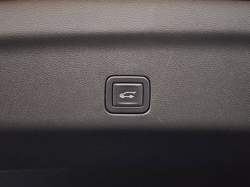 Used 2024 Chevrolet Tahoe Premier image 28