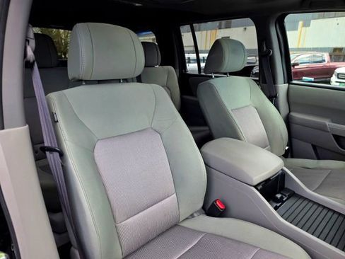 Used 2015 Honda Pilot SE image 30