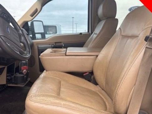 Used 2012 Ford F350 Lariat w/ Lariat Interior Pkg image 9