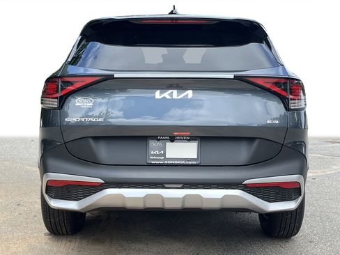New 2025 Kia Sportage LX image 21