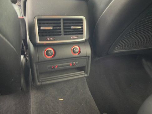 Used 2014 Audi Q7 3.0T Premium image 34