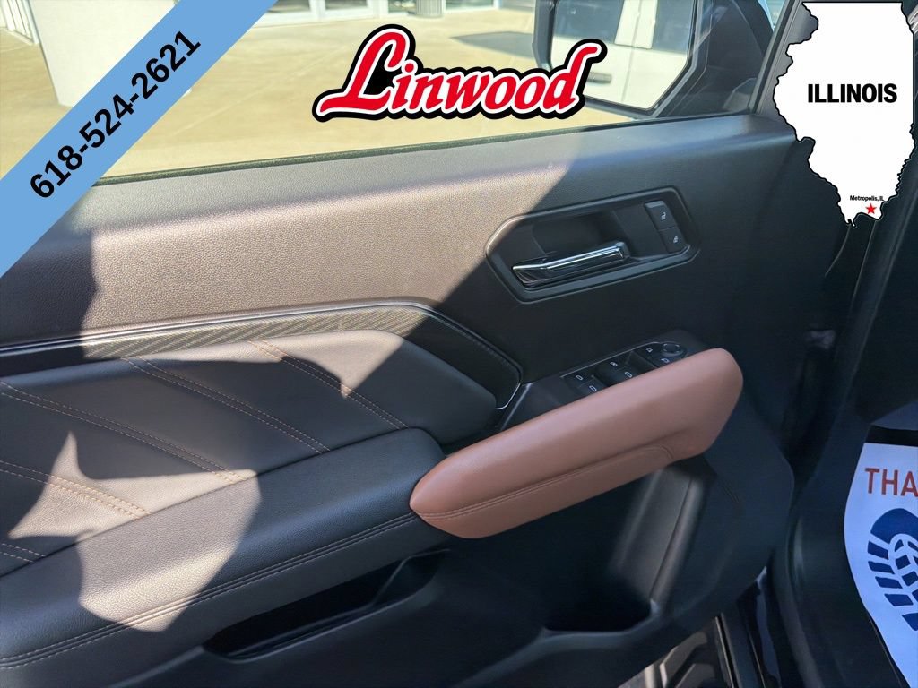 Used 2025 GMC Canyon AT4 AWD/4WD image 11