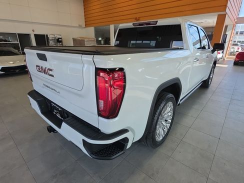 Used 2019 GMC Sierra 1500 Denali w/ Denali Ultimate Package AWD/4WD image 8