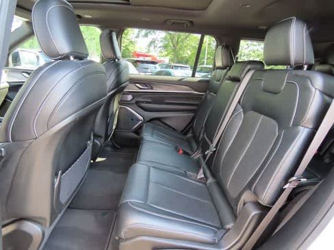 Used 2021 Jeep Grand Cherokee L Overland AWD/4WD image 16