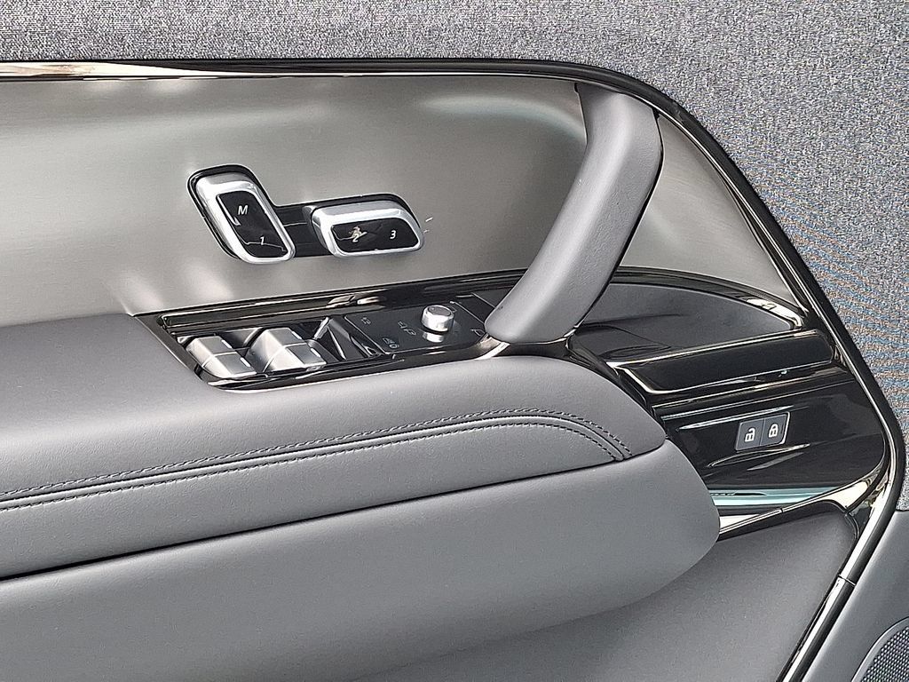 New 2026 Land Rover Range Rover Sport SE AWD/4WD image 8