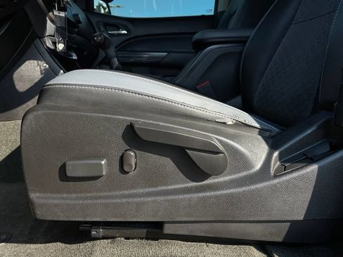 Used 2016 Chevrolet Colorado Z71 AWD/4WD image 23