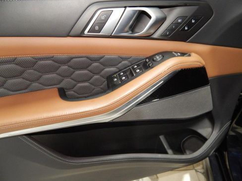 Used 2021 BMW X5 M image 13