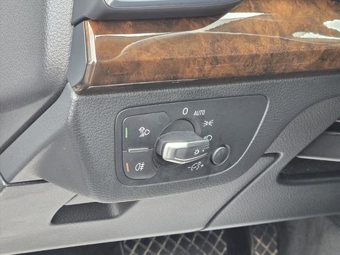 Used 2020 Audi Q5 2.0T Premium Plus w/ Premium Plus Package image 9