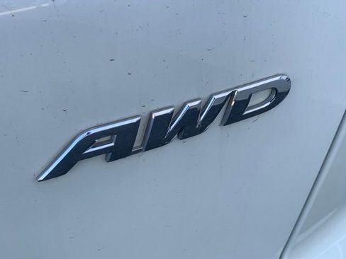 Used 2017 Honda CR-V LX image 4